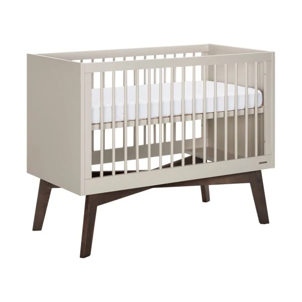 Kidsmill Sixties Babykamer Oatmeal / Walnoot | Bed 60 X 120 Cm + Commode 5 Kidsmill Sixties Babykamer Oatmeal / Walnoot | Bed 60 X 120 Cm + Commode - Afbeelding 5