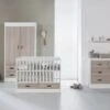 Kidsmill Newport Babykamer Wit / Eiken | Bed 60 X 120 Cm + Commode