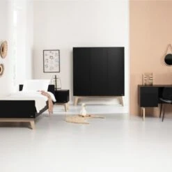 Kidsmill Sixties Bed Zwart Mat / Naturel 90 X 200 Cm -Babyproductenwinkel sixties tiener zwartnaturel sfeer 4274