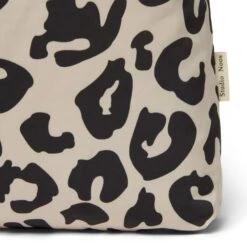 Studio Noos Holy Cow Puffy Mom Bag -Babyproductenwinkel studio noos holy cow puffy mom bag 1 4af1
